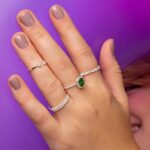 Anel Prata Oval Verde Aro com Micro zircônias