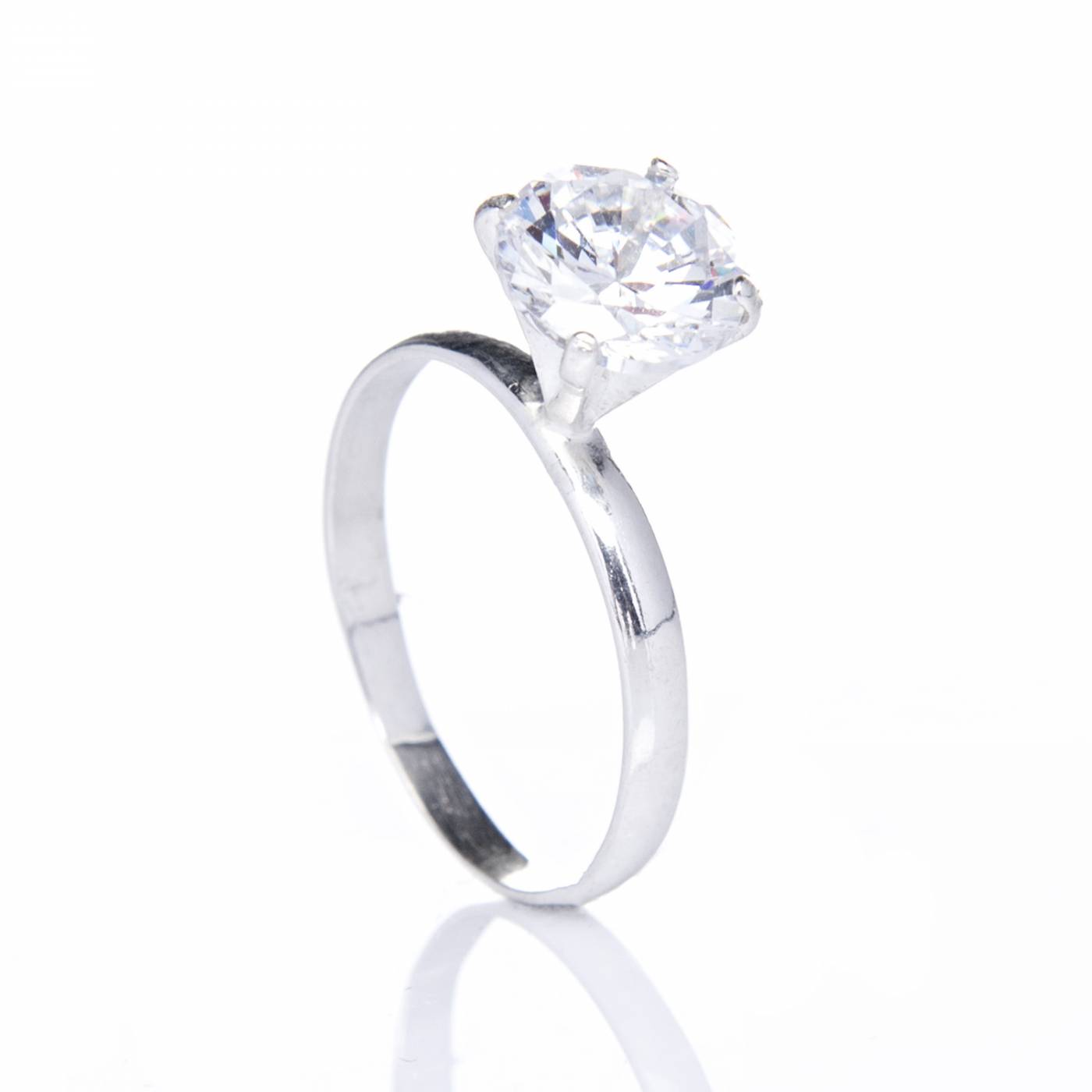 8188564296_3690f33c35601a12c6842d7f36007498.jpg Anel de prata 925 solitário tradicional zircônia - Imagem 1