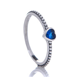 Anel de Coração com Zircônia Azul