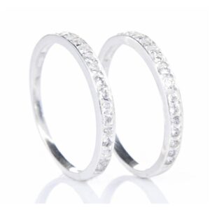 Anel de Prata Aparador Tradicional com Zircônia