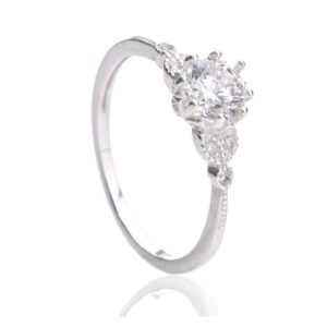 Anel de Prata Solitário com Micro Zircônias