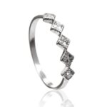 Anel de prata  925 meia aliança losangos cristais