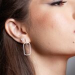 Brinco de prata 925 retangular cravejado base palito 3,4 cm - Imagem 2