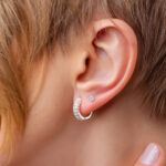 Brinco De Prata 925 Argola Redonda Zircônias Cravejadas - Imagem 2