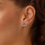 Brinco de prata 925 argolinha mini com corações e zircônias azul turquesa 1,1 cm - Imagem 2