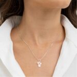 Pingente de prata 925 mini menina vazada - Imagem 2