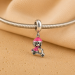 Berloque pingente motoqueira rosa aço inox - Imagem 2