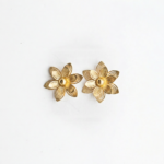 Brinco flor dupla banhado a ouro 18k