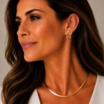 Brinco estrela média vazada banhado a ouro 18k - Imagem 2