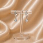 Brinco argola pingente ponto de luz 6 mm cristal banhado a prata 925 - Imagem 5